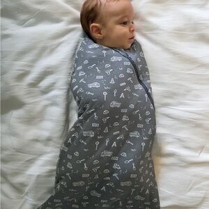 ‼️NIB‼️ Gunamuna Swaddle Sleep Sack 2.5 TOG